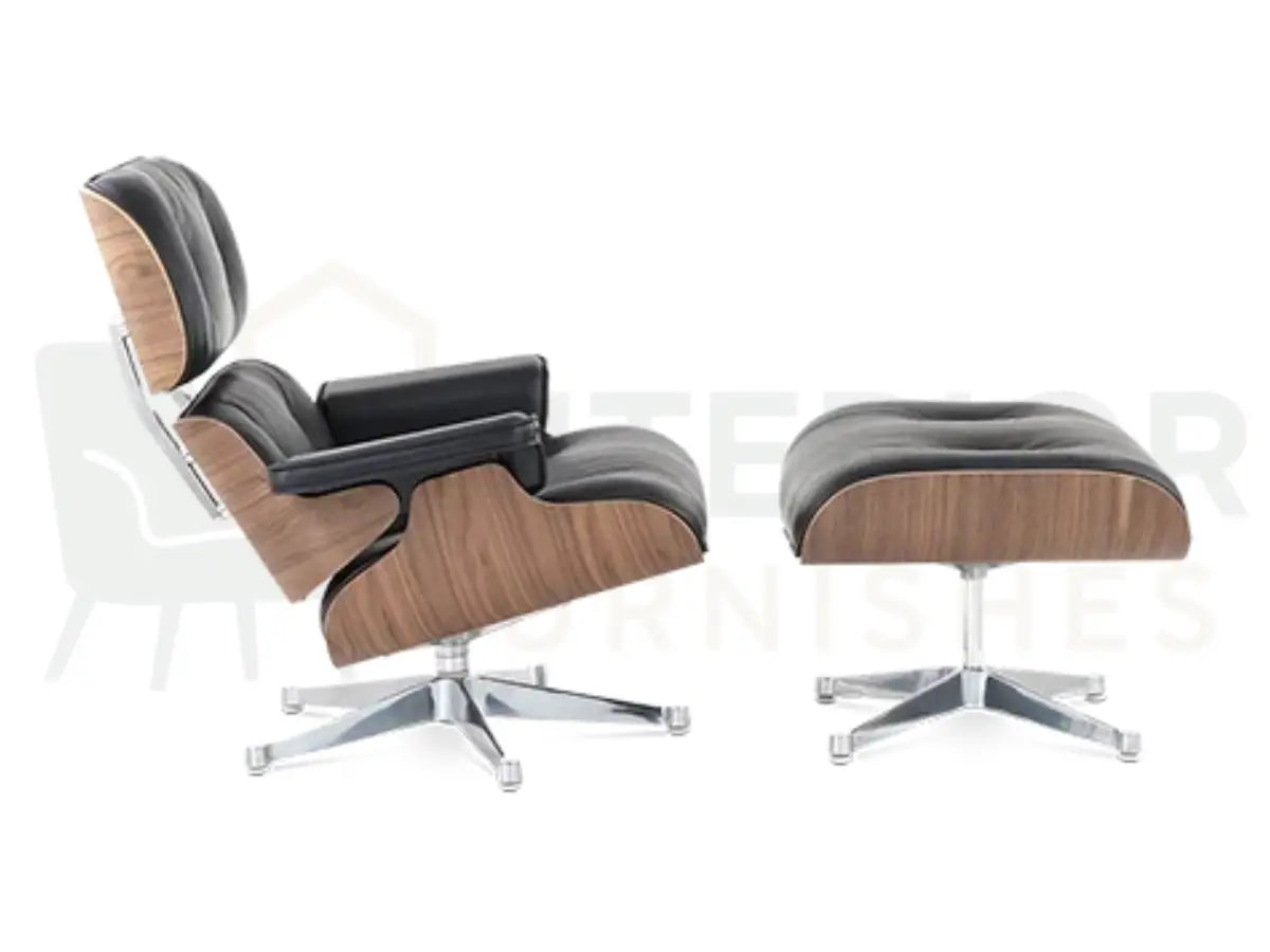 Built for lasting comfort, this black leather walnut lounge chair replica features a chrome base that complements both classic and contemporary home décor.